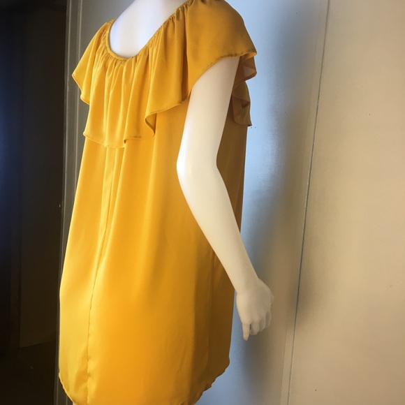 Forever 21 Dress. - Picture 3 of 7